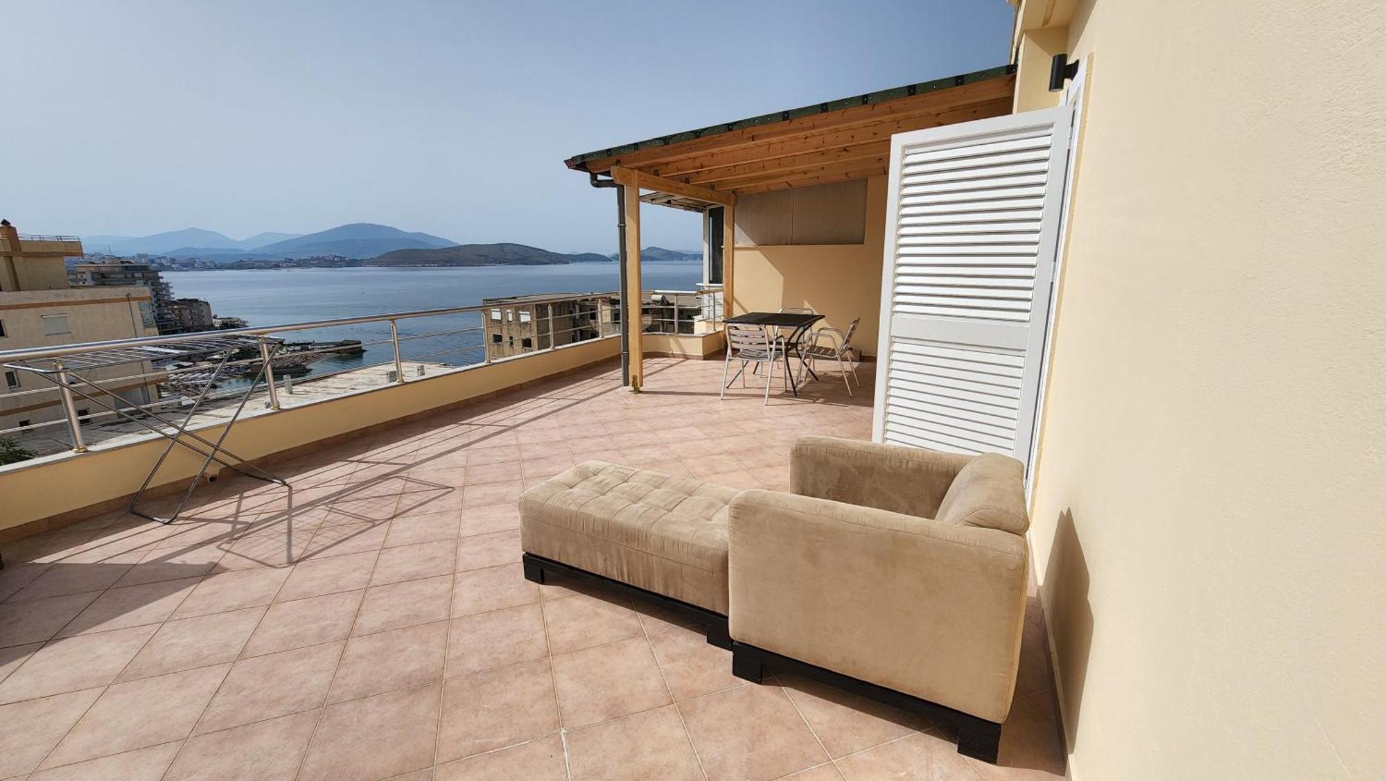 Glen'S Rooftop Sarandë Eksteriør billede